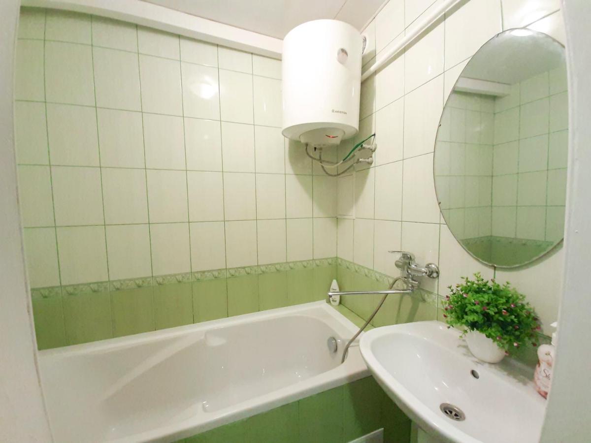 1-Room Apartment In The Center, 5 Minutes To Deribasovskaya Odessa Exteriör bild